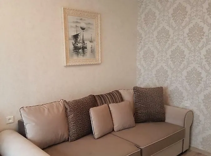 2 Bedroom Lux Apartment *